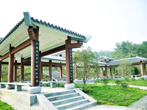湖北文理學(xué)院明志廊