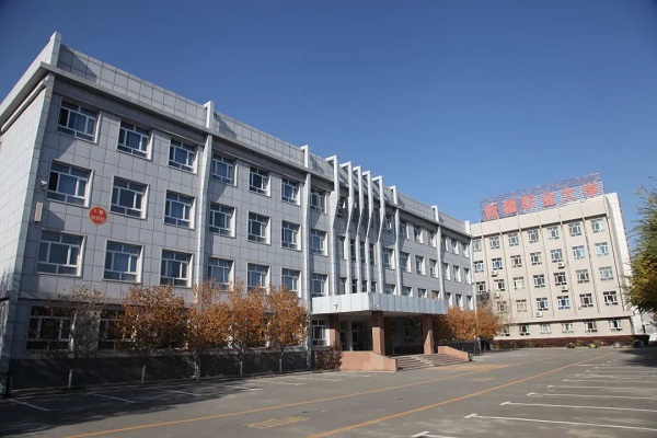 新疆職業大學2024年學費多少錢一年？最低3480元